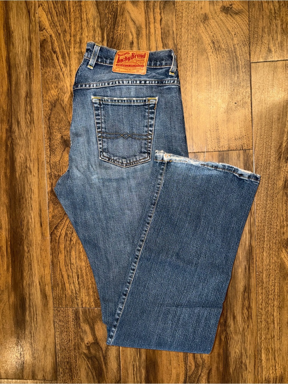 Lucky Brand Medium Wash Button Fly Straight Leg Jeans
